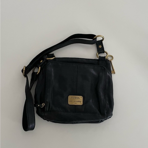Fossil Black leather Crossbody Bag. 10”x11”x2”. Excellent condition. - Picture 1 of 3